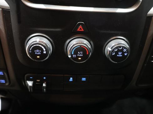 Used 2019 RAM 1500 Express w/ Express Value Package AWD/4WD image 27