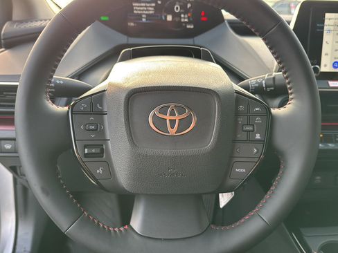 New 2025 Toyota Prius Plug-In Hybrid image 16