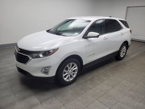 Used 2020 Chevrolet Equinox LT image 2