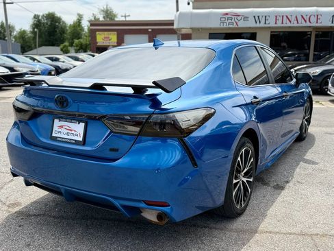 Used 2020 Toyota Camry SE image 5