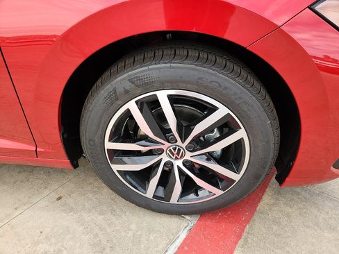 New 2026 Volkswagen Jetta SE FWD image 9