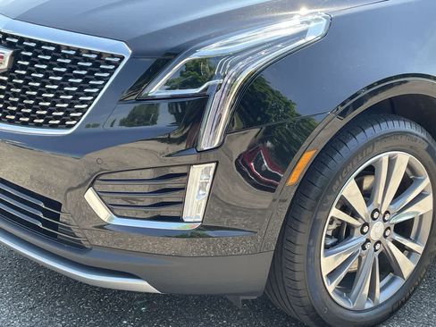 Used 2025 Cadillac XT5 Premium Luxury AWD/4WD image 38