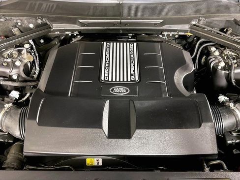 Used 2023 Land Rover Defender 110 V8 image 9