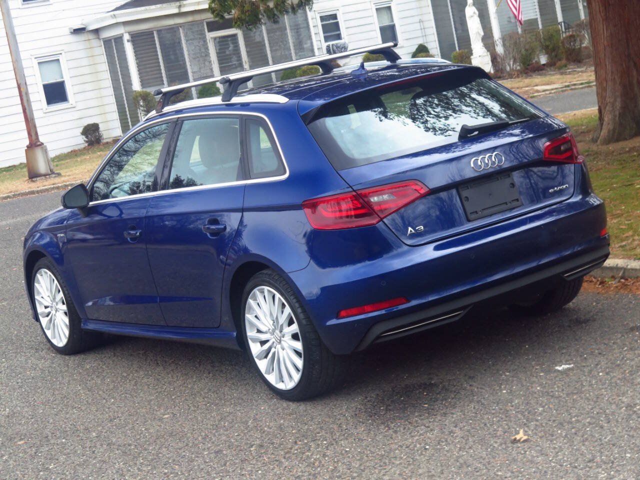 Used 2016 Audi A3 e-tron Prestige w/ Prestige Package FWD image 28
