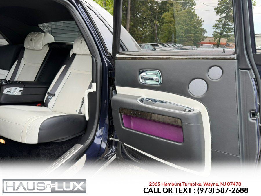 Used 2018 Rolls-Royce Ghost RWD image 22