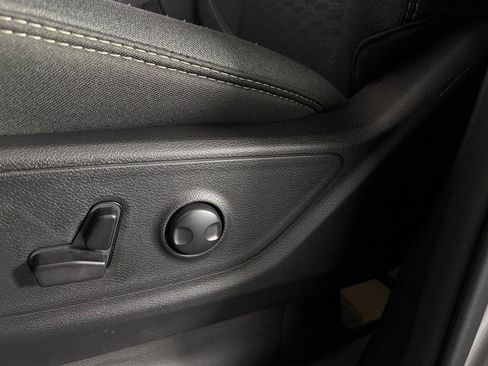 Used 2025 RAM 1500 Big Horn AWD/4WD image 24