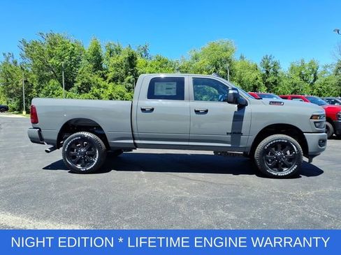 New 2026 RAM 2500 Big Horn AWD/4WD image 8