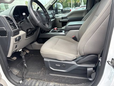 Certified 2020 Ford F250 XLT w/ XLT Premium Package AWD/4WD image 18