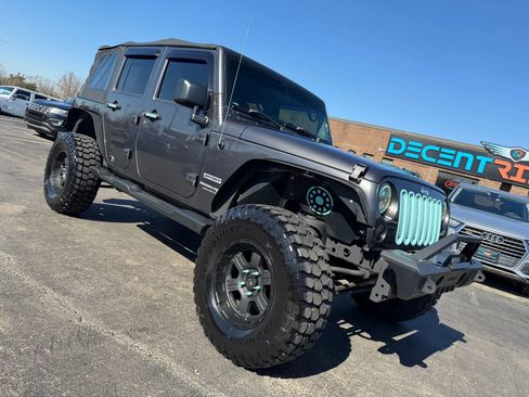 Used 2018 Jeep Wrangler Unlimited Sport S AWD/4WD image 51