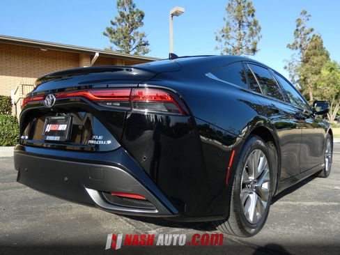 Used 2023 Toyota Mirai w/ Advanced Technology Package RWD image 8