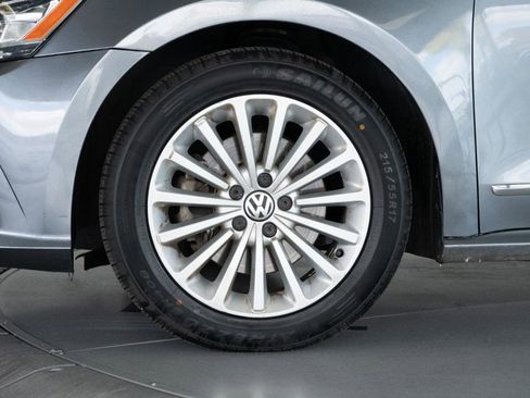 Used 2016 Volkswagen Passat 1.8T SE image 4