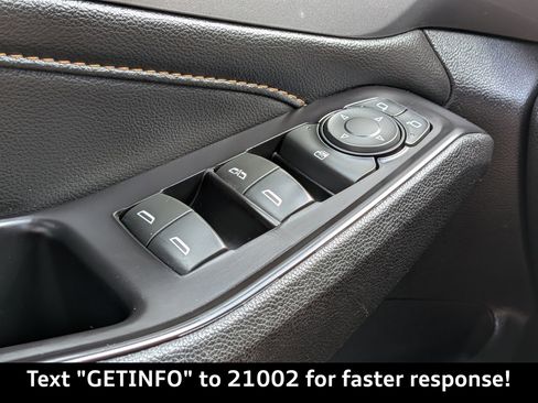 Used 2018 Chevrolet Traverse LT image 27