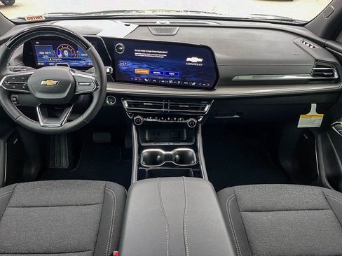 New 2026 Chevrolet Traverse LT w/ Enhanced Driving Package image 11