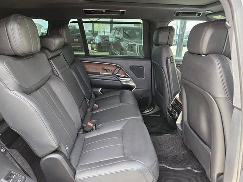 Used 2023 Land Rover Range Rover Long Wheelbase SE AWD/4WD image 23