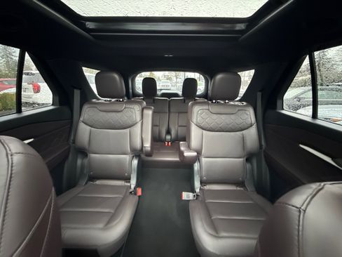 Used 2025 Ford Explorer Platinum w/ LUX Leather Package image 20