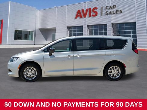 Used 2024 Chrysler Voyager LX FWD image 10
