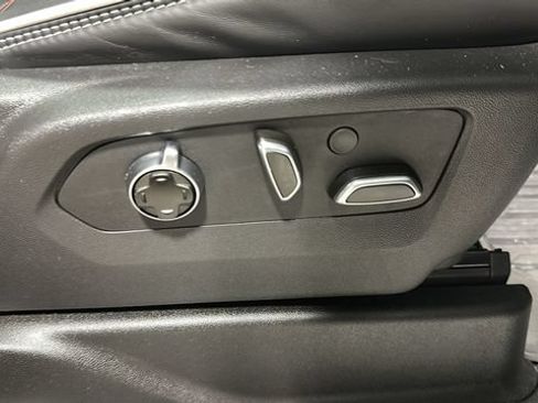Used 2025 GMC Yukon AT4 Ultimate w/ LPO, Floor Liner Package AWD/4WD image 39
