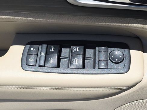 Used 2022 Jeep Grand Cherokee Laredo E w/ Security & Convenience Group AWD/4WD image 22
