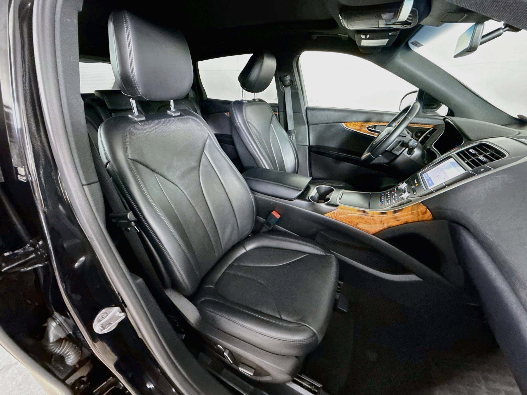 Used 2020 Lincoln Nautilus Reserve AWD/4WD image 37