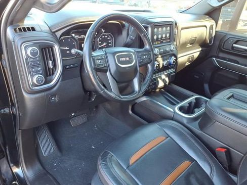 Used 2021 GMC Sierra 2500 AT4 w/ AT4 Premium Plus Package image 3
