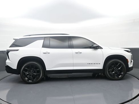 Used 2024 Chevrolet Traverse RS AWD/4WD image 8