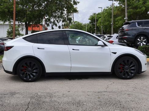 Used 2023 Tesla Model Y Performance AWD/4WD image 19