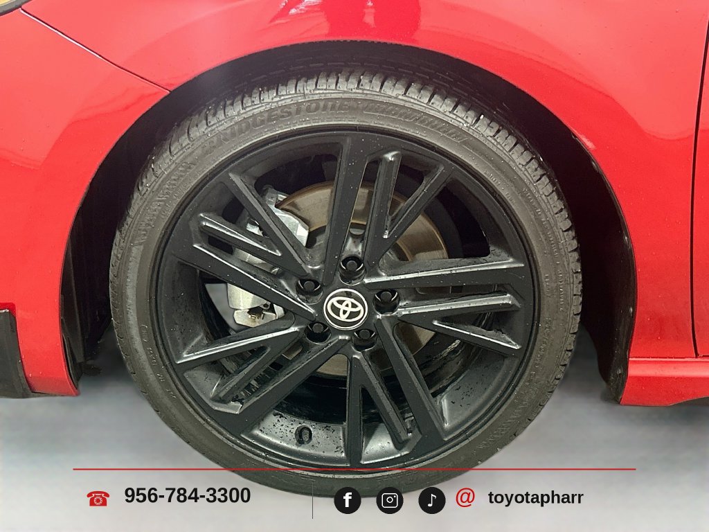 Used 2026 Toyota Camry Hybrid w/ Convenience Package FWD image 28