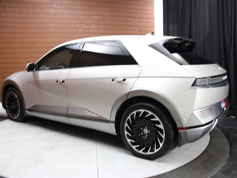 Used 2024 Hyundai Ioniq 5 Limited image 24