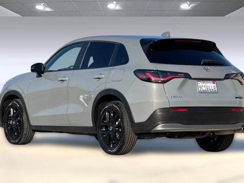 Used 2023 Honda HR-V Sport image 7