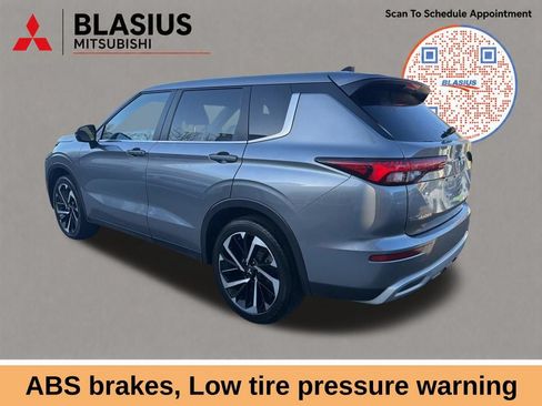 Used 2022 Mitsubishi Outlander SE AWD/4WD image 11