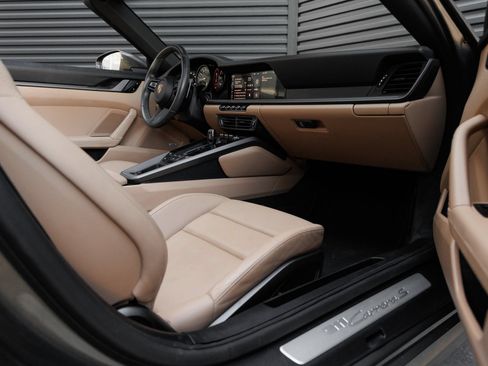 Certified 2020 Porsche 911 Carrera S RWD image 36