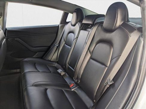 Used 2022 Tesla Model 3 Long Range image 18