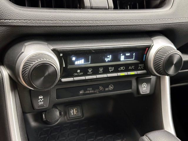 Used 2023 Toyota RAV4 LE AWD/4WD image 21