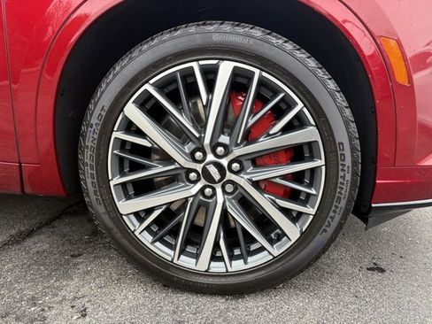 Used 2024 Cadillac XT6 Sport w/ LPO, Floor Liner Package image 13