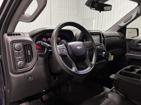 Used 2023 Chevrolet Silverado 1500 Custom image 8