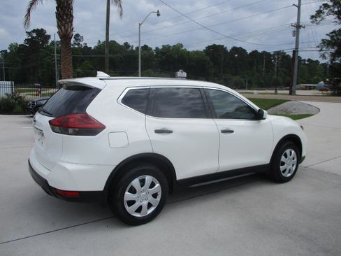 Used 2019 Nissan Rogue S image 21