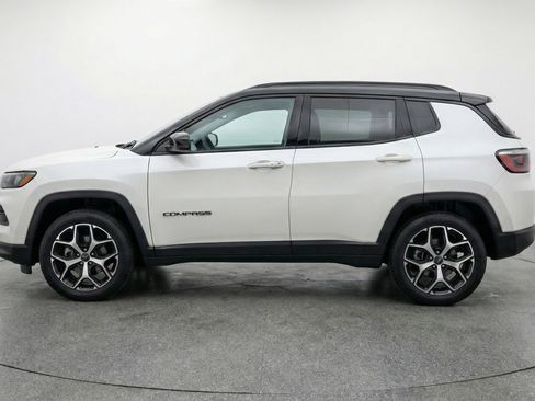 Used 2025 Jeep Compass Limited AWD/4WD image 5