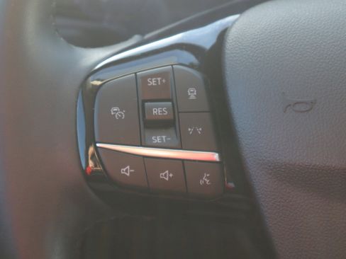 Used 2025 Ford Escape SE w/ PHEV Premium Package image 15