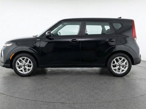 Used 2025 Kia Soul LX w/ LX Technology Package image 5