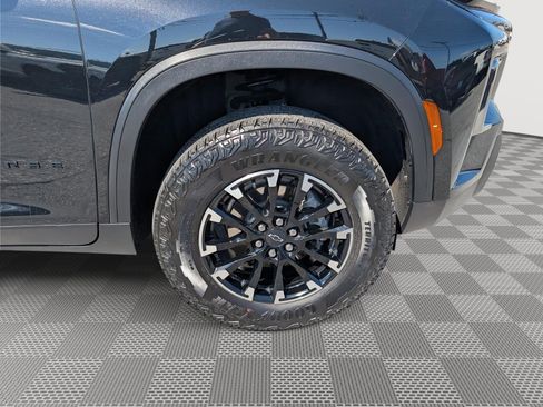 Used 2024 Chevrolet Traverse Z71 AWD/4WD image 9