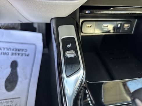 Used 2023 Kia Sorento SX image 22