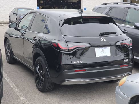 Certified 2025 Honda HR-V Sport image 8