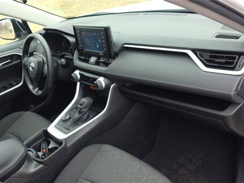Used 2021 Toyota RAV4 XLE w/ Convenience Package image 29