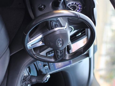 Used 2017 INFINITI Q60 2.0t w/ Premium Plus Package 2.0T image 11