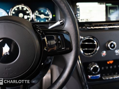 Used 2019 Rolls-Royce Cullinan image 22