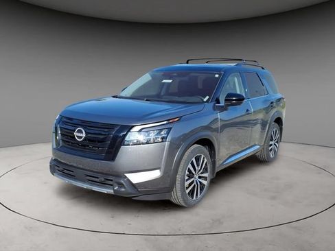 Certified 2024 Nissan Pathfinder Platinum AWD/4WD image 2
