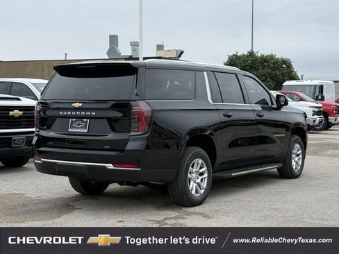 New 2026 Chevrolet Suburban LT RWD image 6