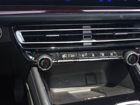 New 2026 Chevrolet Traverse RS AWD/4WD image 24