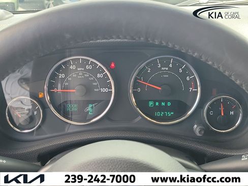 Used 2017 Jeep Wrangler Sahara w/ Connectivity Group AWD/4WD image 22