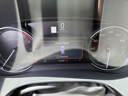 Used 2023 Cadillac XT5 Premium Luxury image 23